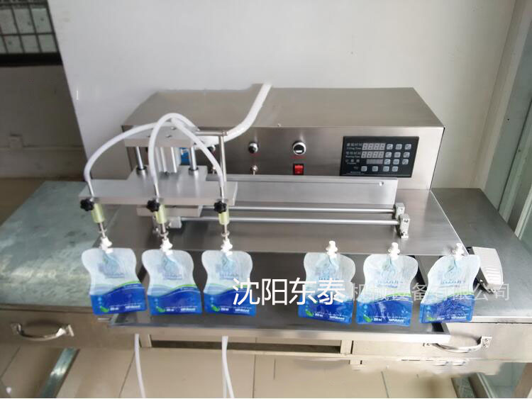 ���b������?ji��){С�͹��b�C(j��)